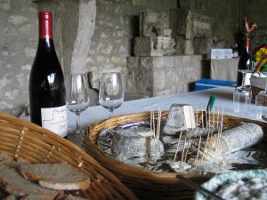 Loire Wein und Kaese